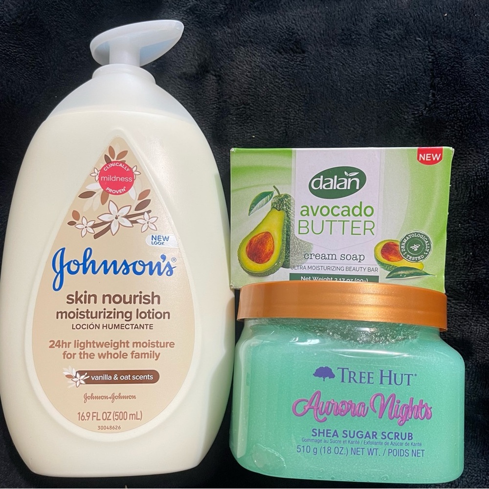 Tree Hut Aurora Nights Shea Sugar Scrub-Johnson's moisturizing lotion-Dalan Soap